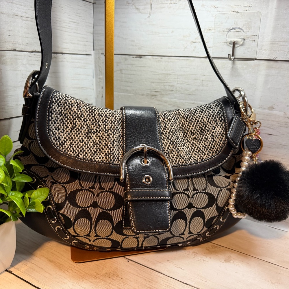 Coach Black and Cream Shoulder Bag